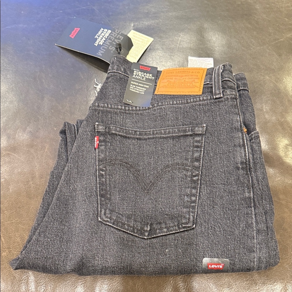 Levi's Women’s Washed Black Dark Gray Ribcage Straight Jeans NWT